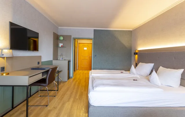 غرفة كومفورت بسرير كوين، ACHAT Hotel Waldkirchen 1/10