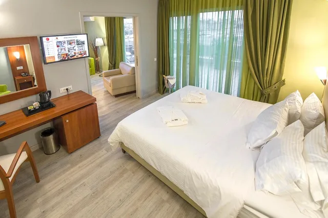 Suite, Acropolis View, Terrace، Polis Grand Hotel 4/6