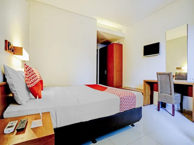 غرفة ديلوكس بسرير مزدوج، Collection O Riau Near Trans Studio Bandung Formerly Hotel Montameri 2/10