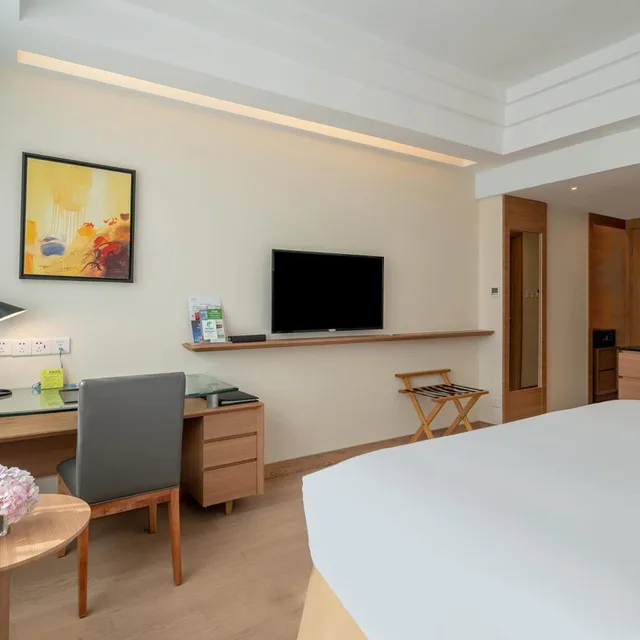 غرفة سوبيريور بسرير كينج، Holiday Inn Shanghai Hongqiao Central 5/9