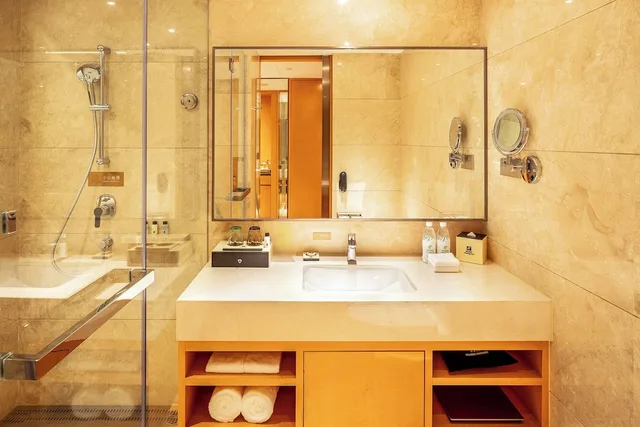 غرفة قياسية بسرير كينج بإطلالة على المدينة، Holiday Inn Neijiang Riverside 8/9