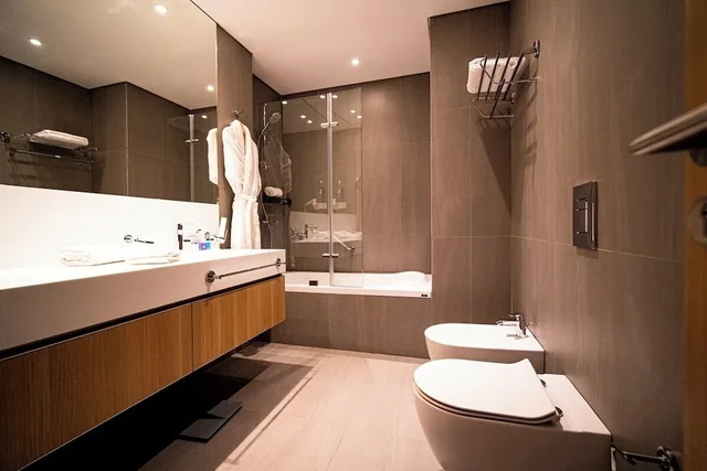 Junior Suite, Deluxe, King Bed, with Pool, Monot Suites Beirut 3/4