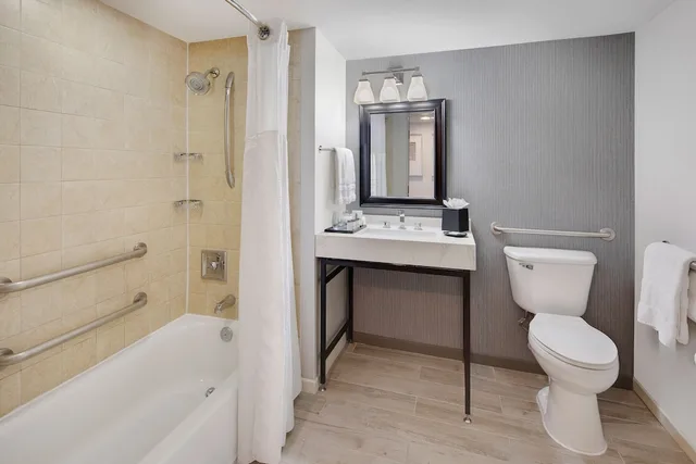 غرفة تقليدية بسريرين كوين، SHERATON ORLANDO NORTH 3/6