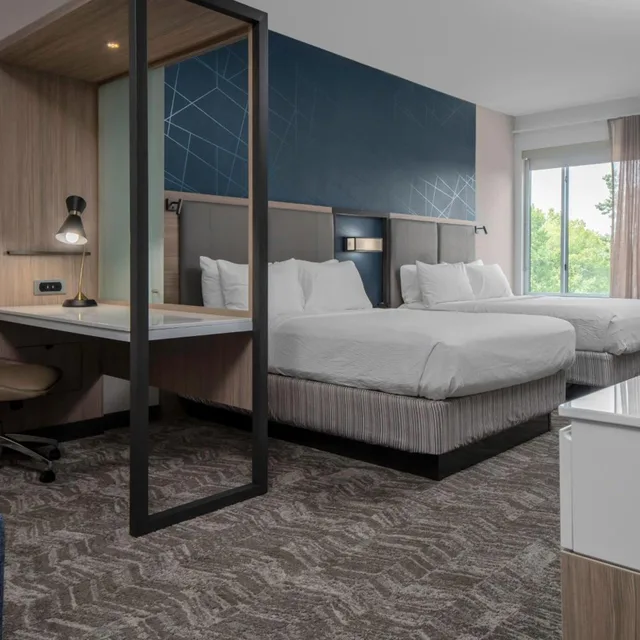 جناح بسريرين كوين مع سرير سحّاب إضافي مع أريكة، SpringHill Suites by Marriott Charlotte Huntersville 1/2