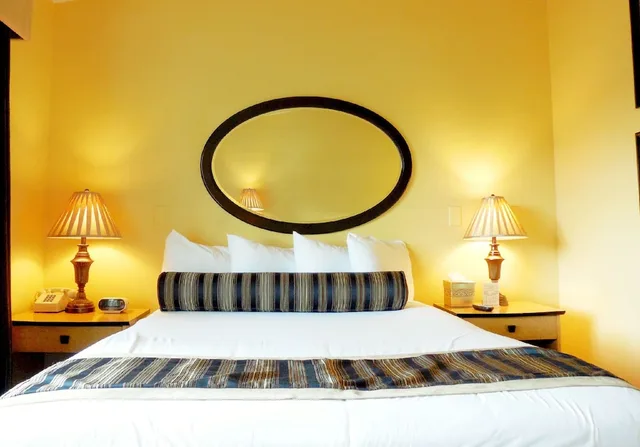 غرفة قياسية بسرير كوين، Sea Breeze Inn And Cottages 4/6