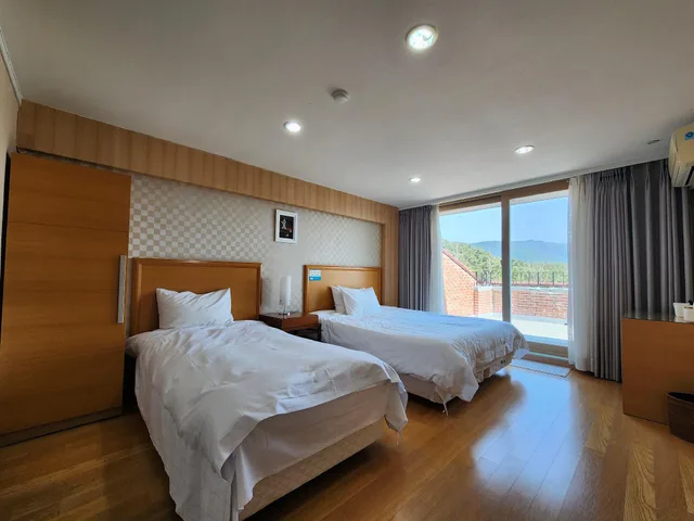 جناح، Suanbo Park Hotel 1/1