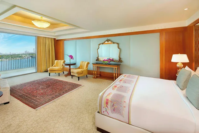 جناح ملكي بغرفة نوم واحدة مع دخول صالة النادي، The Nile Ritz-Carlton, Cairo 1/1