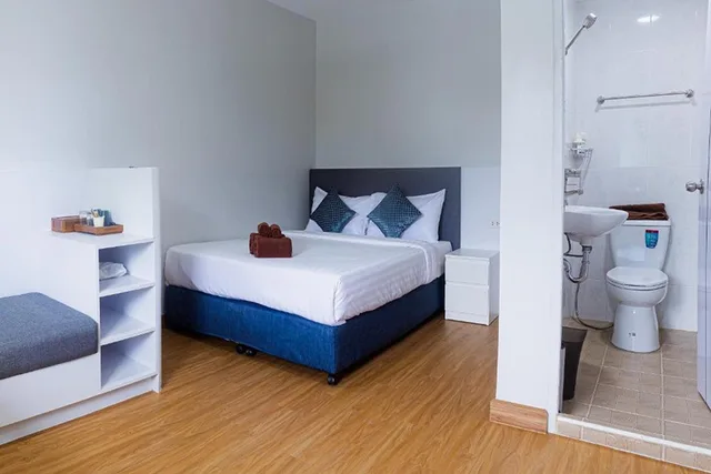 غرفة ديلوكس بإطلالة على البحر، Silla Patong Hostel 1/3