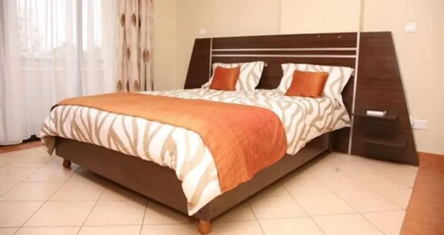 غرفة سوبيريور بسريرين منفصلين، Nairobi Transit Hotel 1/3