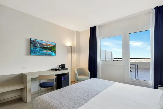 Privilege with Terrace Room, Hotel Augusta Barcelona Valles 3/5