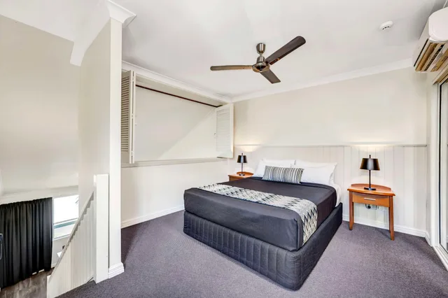 1 Bedroom, Apartment, Queen Bed, Two Story, Dining Area, Kitchen, Bathtub، City Oasis Inn Townsville SureStay Collection by BW 1/5