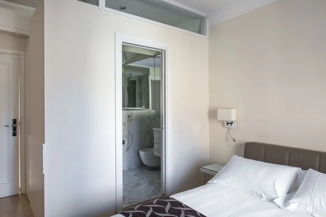 غرفة سوبيريور بسرير كوين بإطلالة على المدينة، Hotel Scalinata Di Spagna 8/10