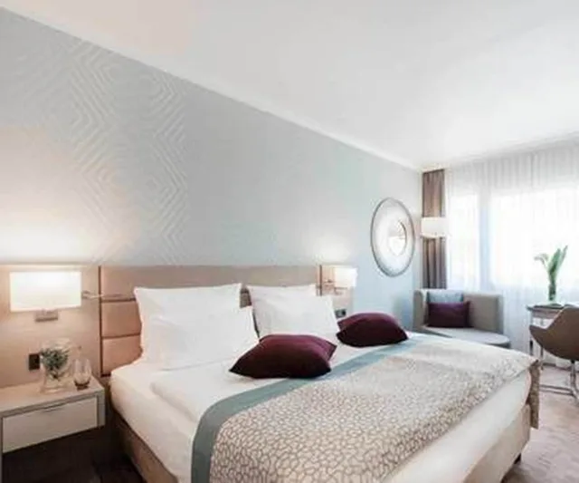 غرفة قياسية بسرير كينج في طابق مرتفع، Crowne Plaza Berlin City Centre Ku damm 2/7