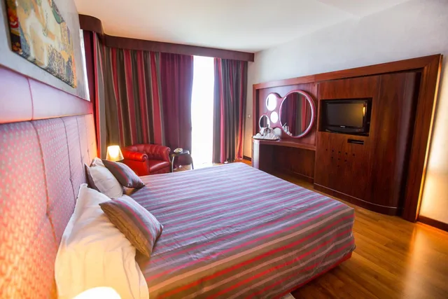 جناح غراند، Cefalu Sea Palace 7/10