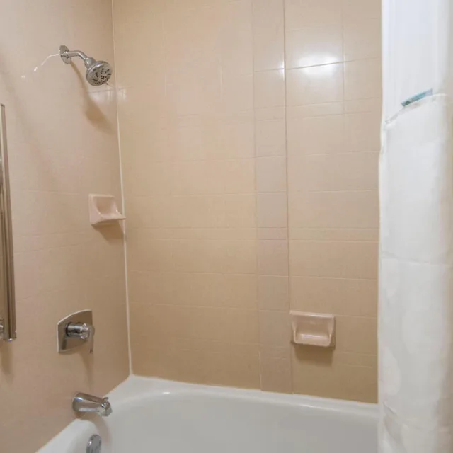جناح تنفيذي، Governors Suites Hotel 7/7