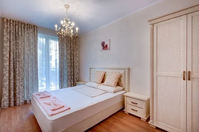 شقة بسريرين مزدوجين بغرفتي نوم مع أريكة، Venera and Anastasia Palace Apartments 1/2