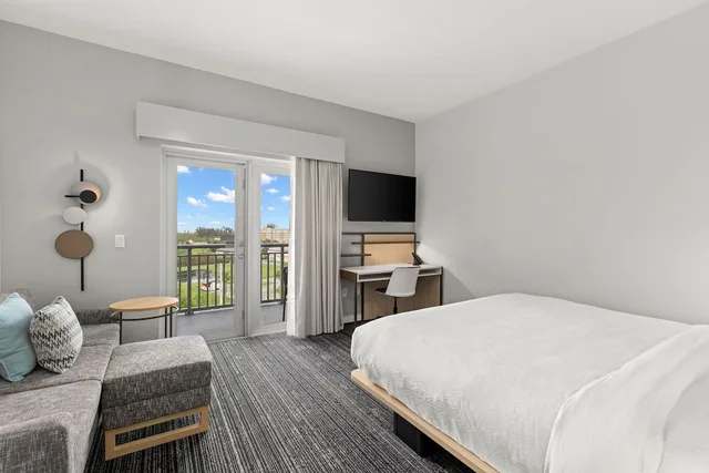 استوديو بسرير كينج لذوي الإعاقة، TownePlace Suites by Marriott Cape Canaveral Cocoa Beach 1/4