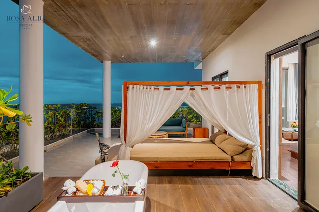Rosa, Suite, Double Bed, Sea View, Rosa Alba Resort and Villas Tuy Hoa 2/2