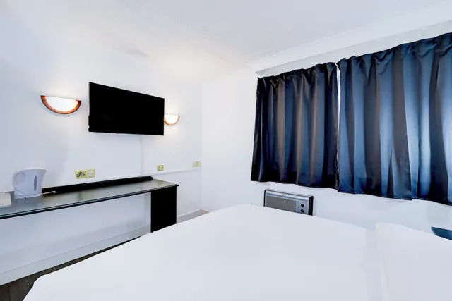 غرفة قياسية بسرير مزدوج، OYO The Rivenhall Hotel in Witham, Chelmsford 3/10