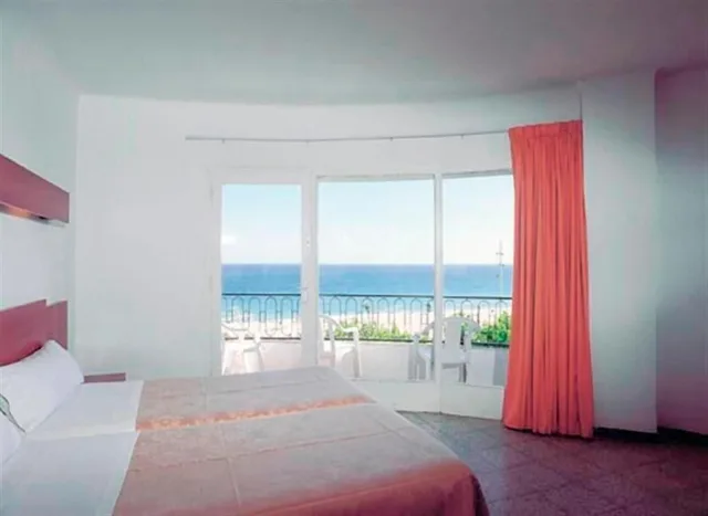 Room, Double Bed, Sea Front, Haromar 1/4