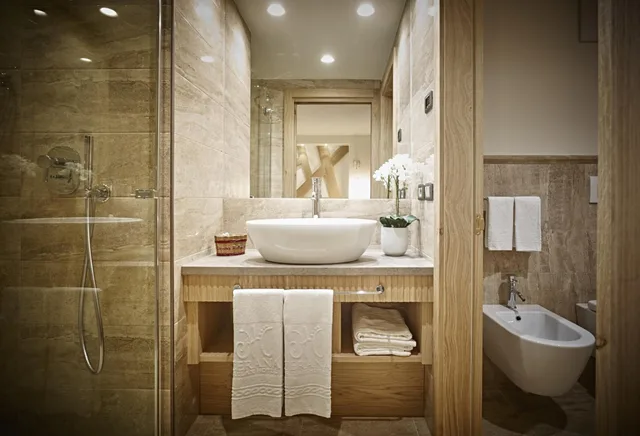 جناح جونيور، Cerana Relax 3/3