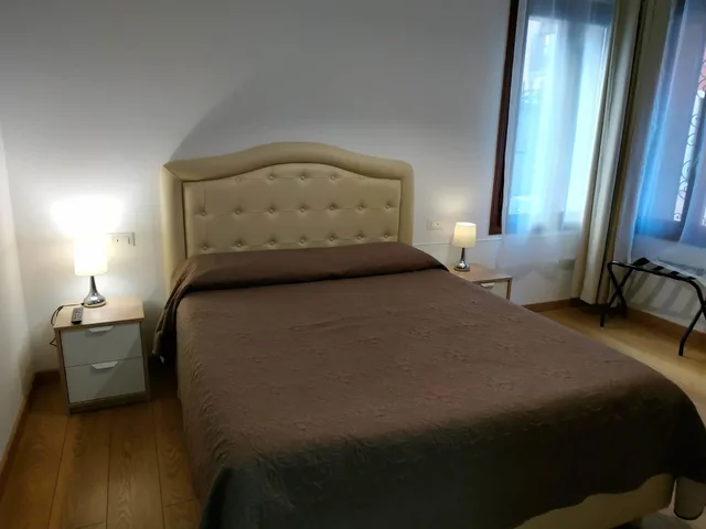 غرفة ديلوكس بسرير كوين بإطلالة على الفناء، San Polo Star 2/5
