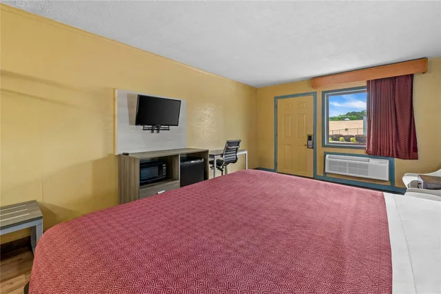 غرفة بسرير كينج، Econo Lodge Charlotte Airport Area 3/7