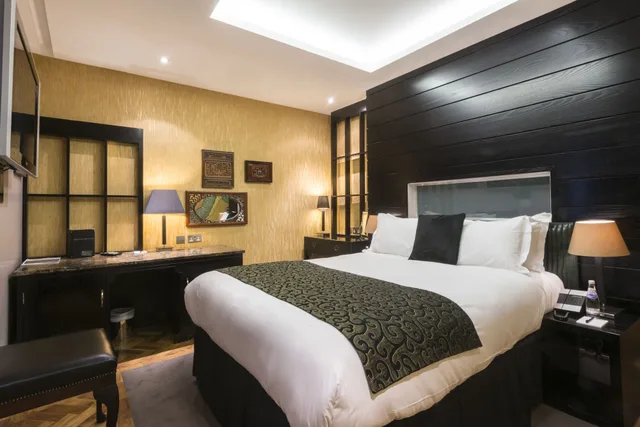 غرفة سوبيريور بسرير مزدوج، Le Monde Hotel 2/7