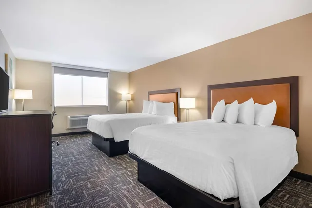 Room, 2 Queen Beds, Smoking, Best Western Post Inn 2/3
