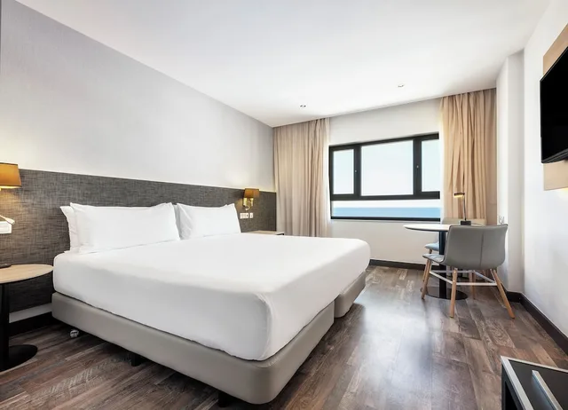 Superior, Double Bed, Sea View, Hotel Cadiz Paseo Del Mar Affiliated By Melia 1/10