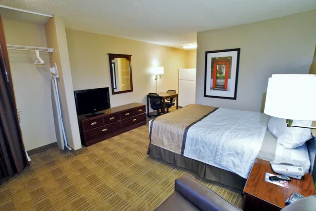 استوديو بسرير كوين، Extended Stay America - Greensboro-Wendover Ave-Big Tree Way 2/4