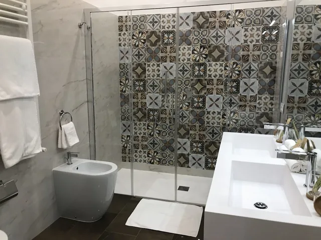جناح جونيور بسرير كينج بإطلالة على البحر مع أريكة لذوي الإعاقة، Villa Greta 3/4