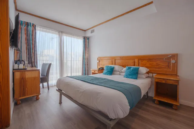 غرفة بسرير مزدوج بجاكوزي، Gillieru Harbour 2/7