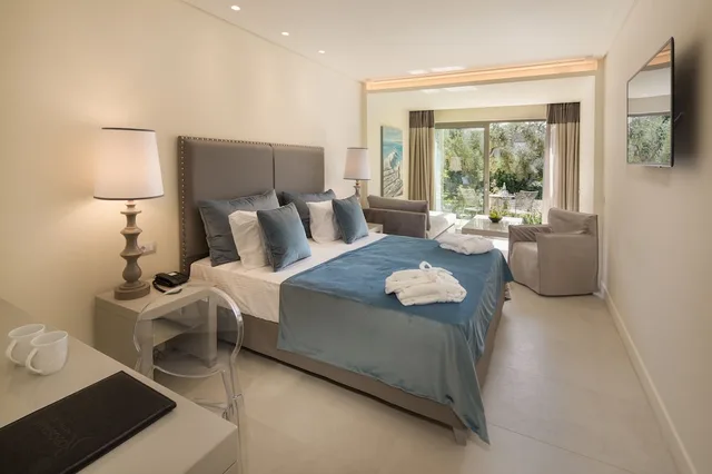 غرفة ديلوكس بسريرين منفصلين بإطلالة على الحديقة مع أريكة، Rodostamo Hotel and Spa 1/5