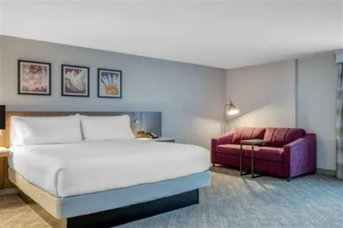جناح، Hilton Garden Inn Boston Logan Airport 1/2