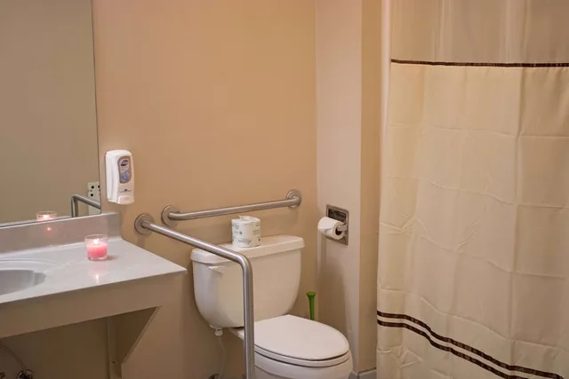 غرفة بسرير كينج لذوي الإعاقة، Americas Best Value Inn Rome 10/10