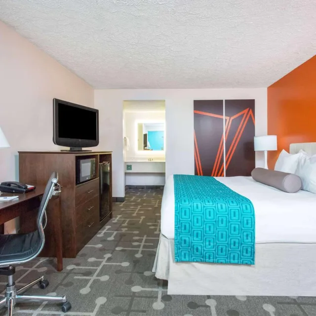 غرفة قياسية بسرير كينج للمدخنين، Howard Johnson By Wyndham Ocala Fl 2/5