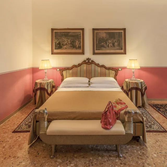 جناح بسرير كينج، Palazzo Rotati 2/6