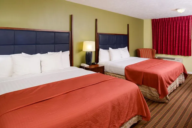غرفة بسرير كوين، Americas Best Value Inn & Suites Waller Prairie View 1/4