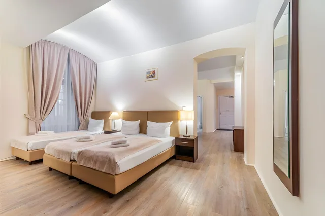 شقة ديلوكس عائلية بغرفتي نوم بمطبخ، Upper Room Hotel 1/3