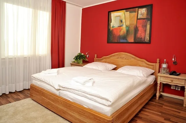 غرفة بسرير كوين، Stadthotel Langenfeld 2/10