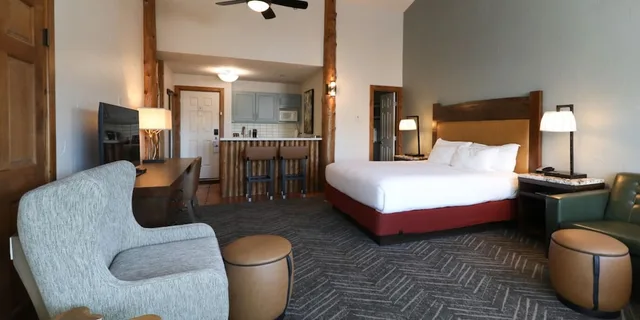 جناح بسرير كينج بإطلالة على الجبل، The Lodge at Breckenridge 4/10