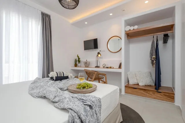 جناح سوبيريور بسريرين كوين بإطلالة على البحر بغرفتي نوم بمسبح خاص، Sea & Olives Holiday Villas 4/10