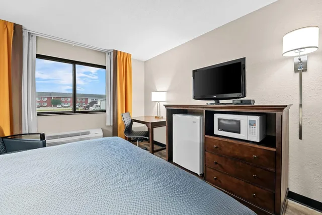 غرفة قياسية بسرير كوين، Super 8 By Wyndham Alexandria Mn 8/10