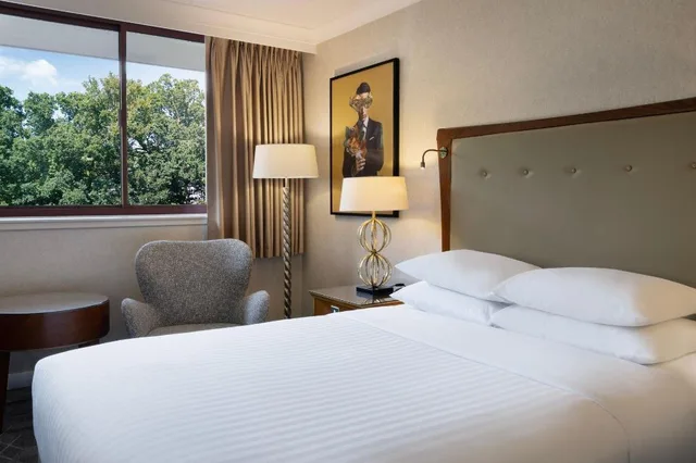 غرفة ديلوكس بسرير كوين، Delta Hotels by Marriott Swindon 2/4