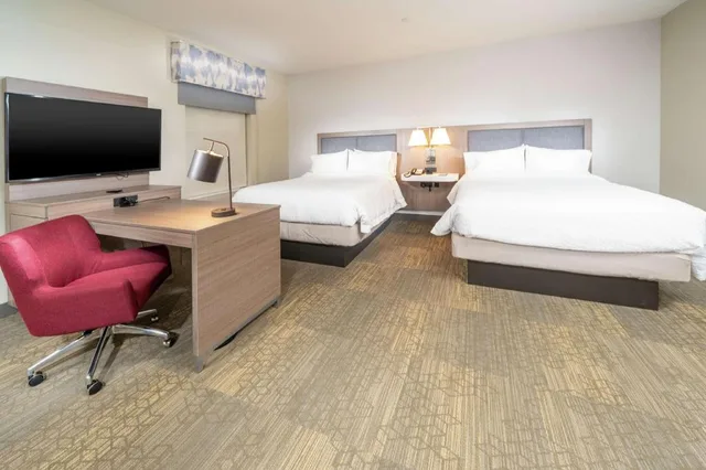 جناح بسريرين كوين مع أريكة لذوي الإعاقة، Hampton Inn and Suites Santa Maria 3/6
