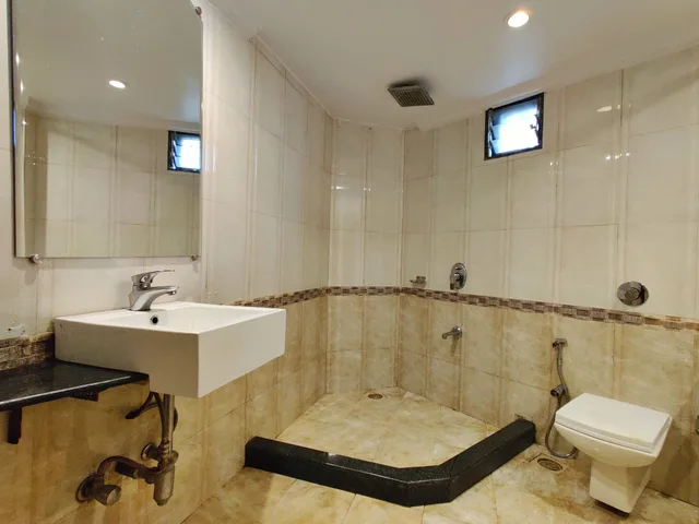 غرفة ديلوكس رباعية بسرير كوين، Hotel Pratap Heritage 5/5