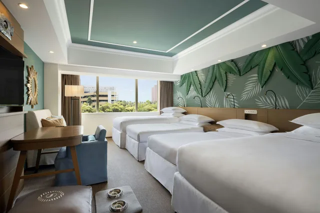 Club, Sheraton Grande Tokyo Bay Hotel 1/4