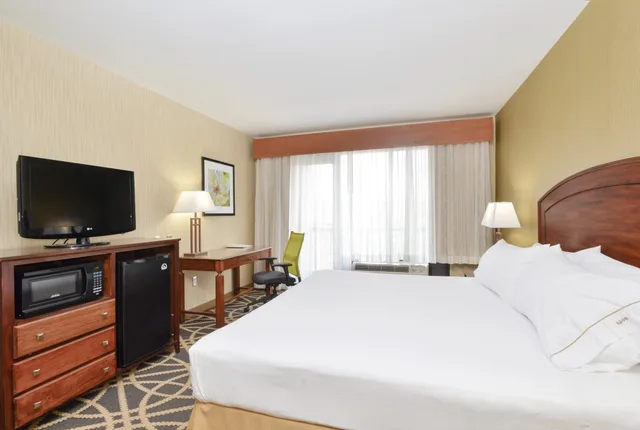 غرفة قياسية بسرير كينج، Holiday Inn Express Boone 3/8