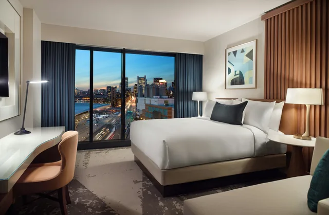 Deluxe, King Bed, Patron Tower، Omni Boston Hotel at the Seaport 1/8